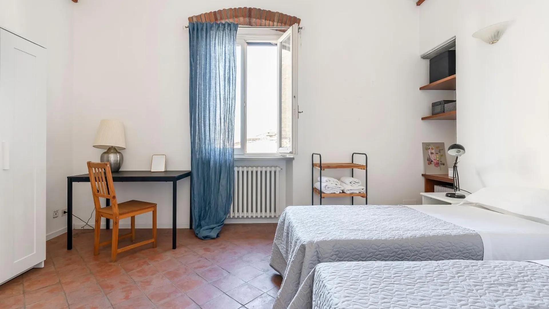 Porta Rossa Apartment Florence